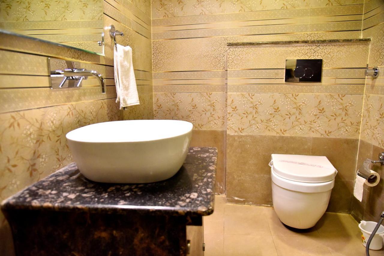 Hotel Vinayak Λάκναου Εξωτερικό φωτογραφία