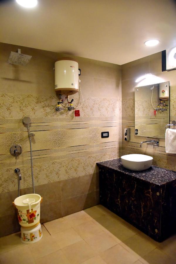 Hotel Vinayak Λάκναου Εξωτερικό φωτογραφία